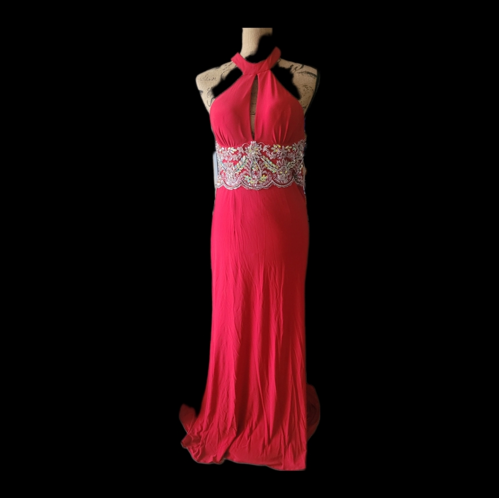 Red Gown With Sequence Embellishments. - image 1